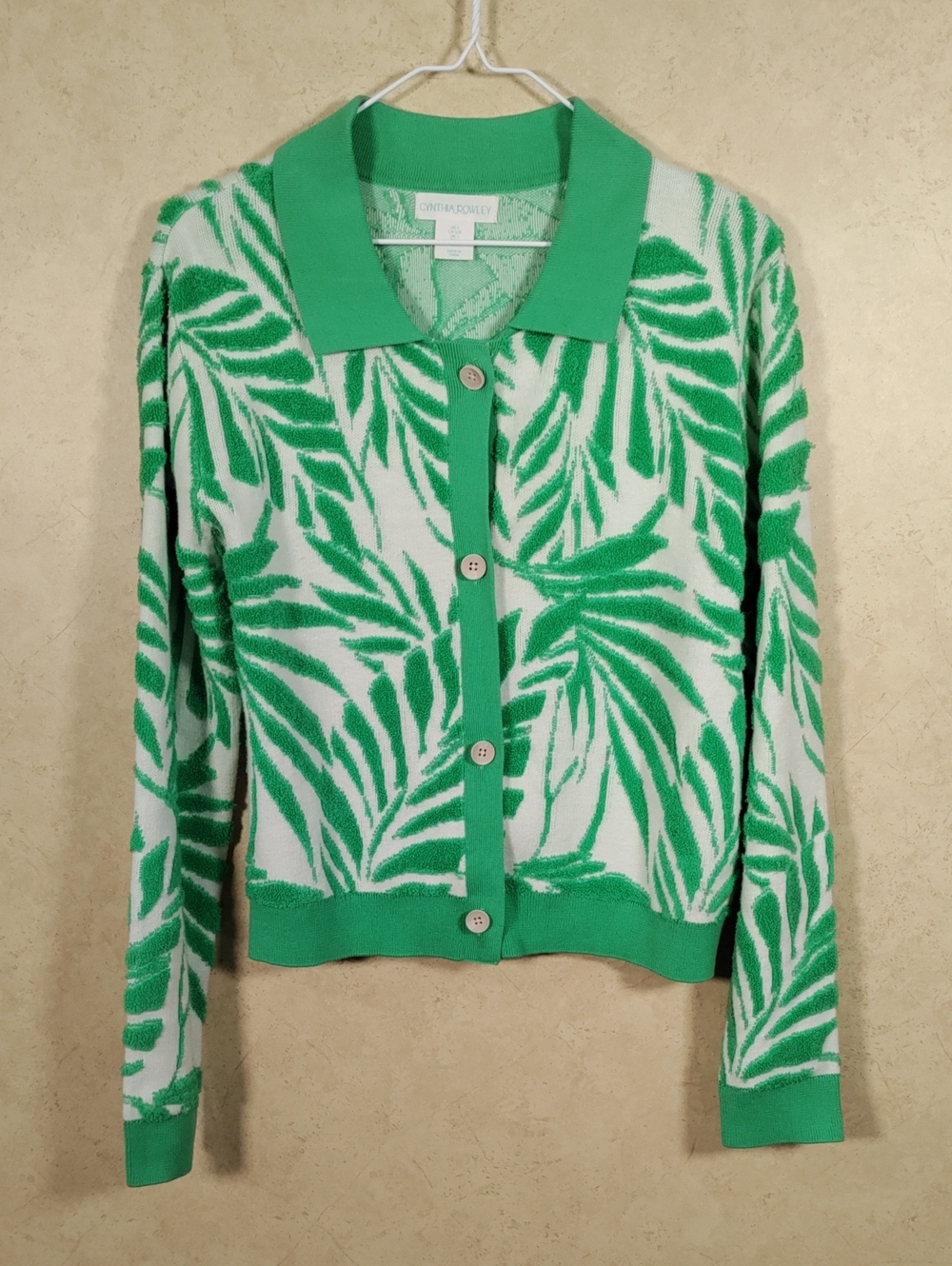 H140 Cynthia Rowley Green and White Leaf-Print Button Cardigan L
